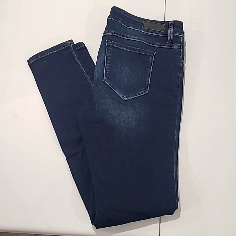 Item #11 Bootlegger Skinny Mids 31Wx31L like new